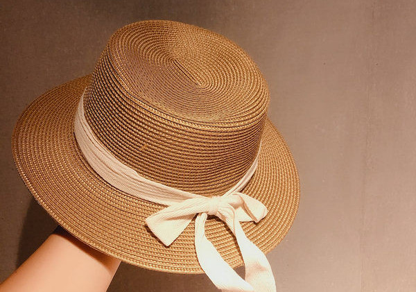 Laste suvine õlgkübar paelaga