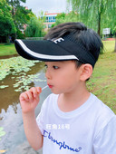 Visiiri ja tikitud kirjaga lastemüts poistele