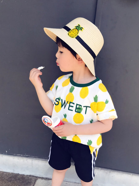 Dječji ljetni slamnati šešir za dječake s aplikacijom