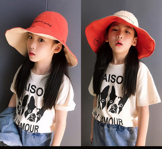 Laste kahepoolne laia äärega müts