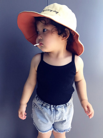 Детска двулицева шапка с широка периферия
