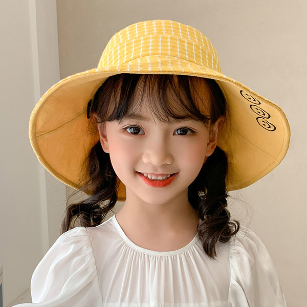 Tikitud kirjaga kalamüts lastele