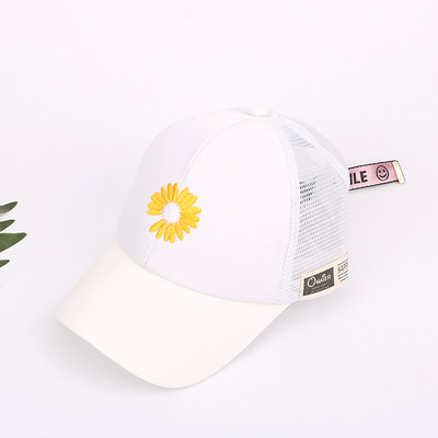 Naujo modelio vaikiška kepurė su siuvinėjimu ir skydeliu mergaitei