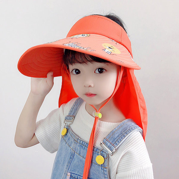 Laia äärega tekstiilist lastevisiir