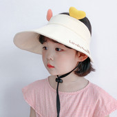 Tikitud tekstiga tekstiilist visiir tüdrukutele