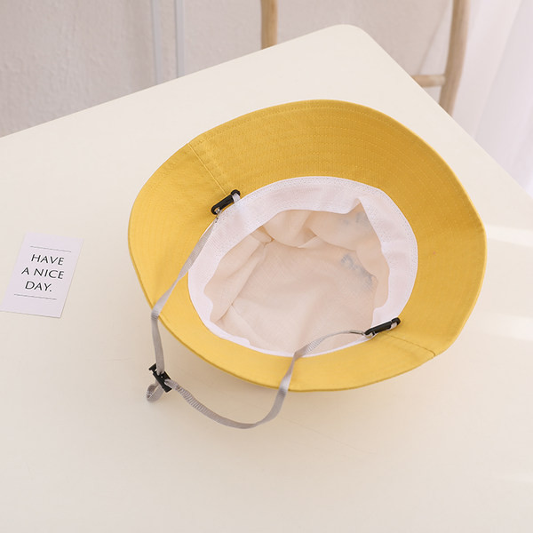 Värvilise tikandiga laste kalamüts