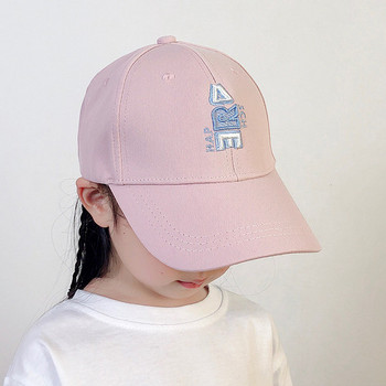 Ежедневна детска регулируема шапка с козирка и бродиран надпис 