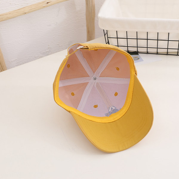 Καθημερινό παιδικό ρυθμιζόμενο καπέλο με γείσο και κεντητή επιγραφή