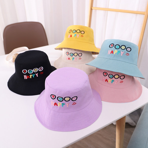 Värvilise tikandiga suvine kalastusmüts