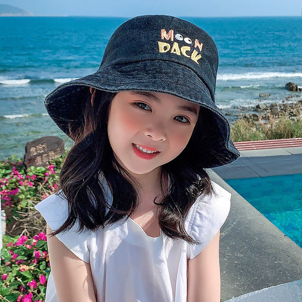 Dječja traper kapa ribičkog tipa s izvezenim natpisom