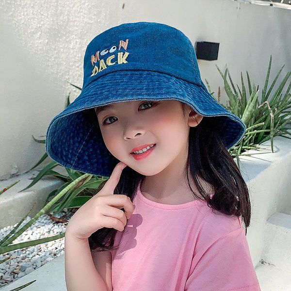 Dječja traper kapa ribičkog tipa s izvezenim natpisom