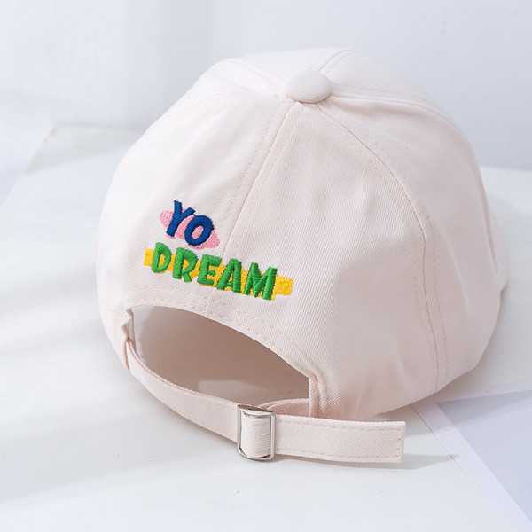 Laste pesapallimüts visiiriga ja tikitud pealdisega