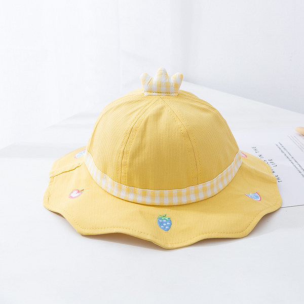 Värvilise tikandi ja 3D elemendiga laste tekstiilist müts