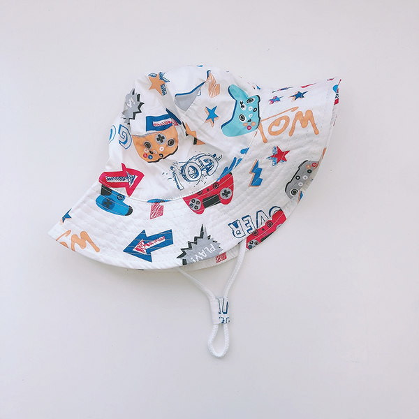 Aplikatsiooni ja lipsudega laste tekstiilist müts