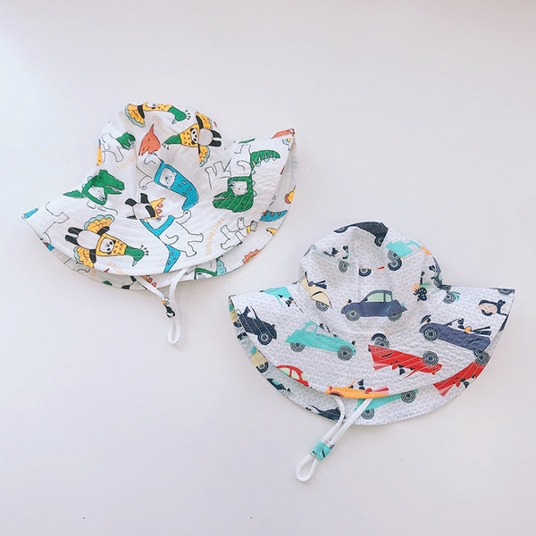 Aplikatsiooni ja lipsudega laste tekstiilist müts