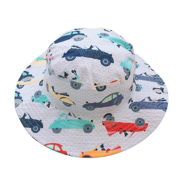 Aplikatsiooni ja lipsudega laste tekstiilist müts