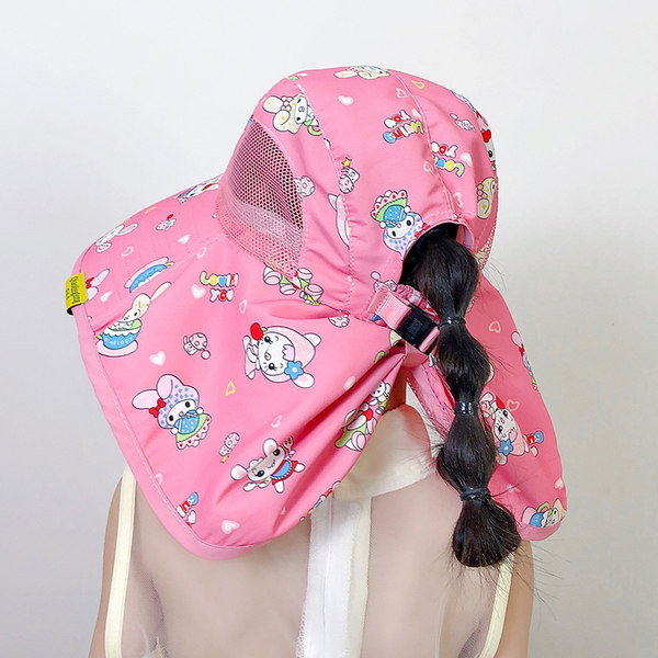 Narmaste ja lipsudega lastemüts-tüdrukutele