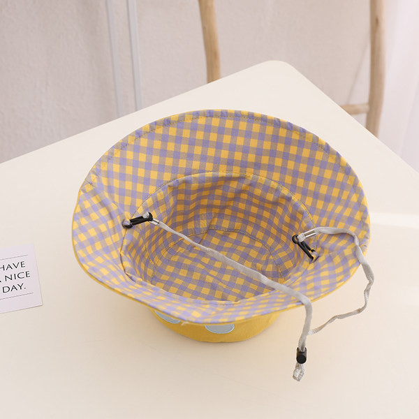 Παιδικό υφασμάτινο καπέλο με χρωματιστό κέντημα