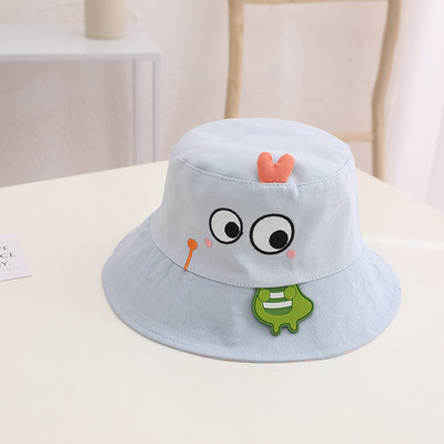 Casual suvemüts tikandi ja 3D elemendiga