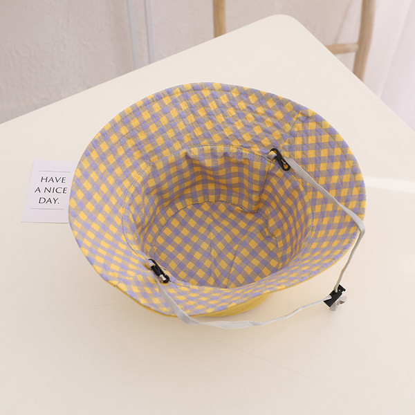 Casual suvemüts tikandi ja 3D elemendiga