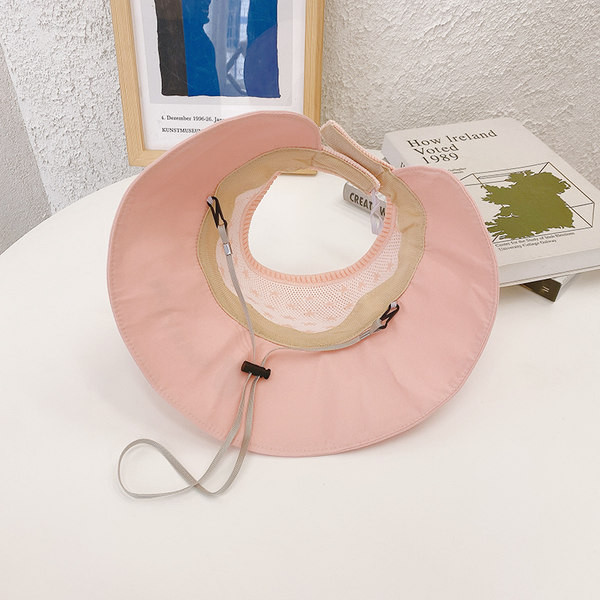 Lastemüts - visiir värvilise tikandiga