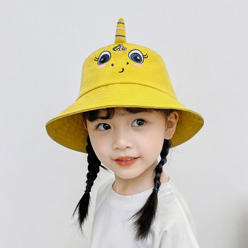 Детска шапка тип рибарска с апликация еднорог
