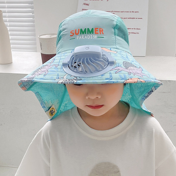 Laia ääre ja lehvikuga suvemüts