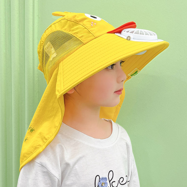 Vasarinė kepurė su 3D elementu ir ventiliatoriumi - tinka mergaitėms arba berniukams