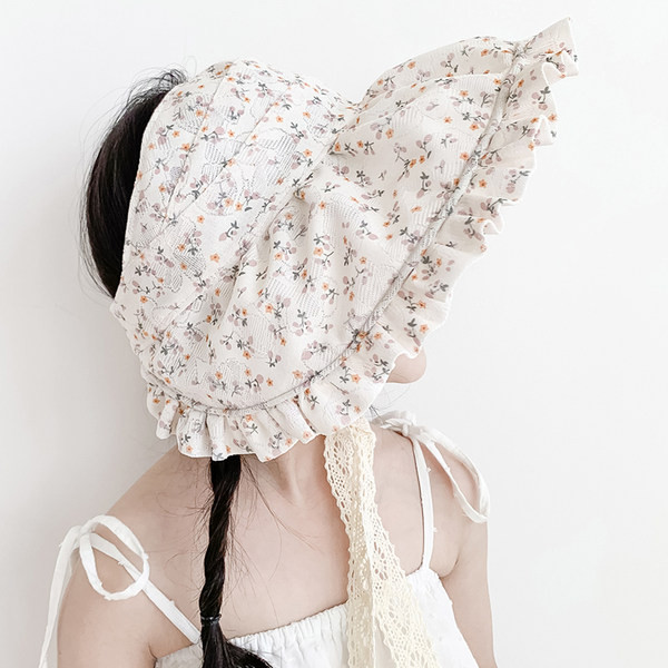 Ljetna kapa za djevojčice sa cvjetnim motivima i vezama