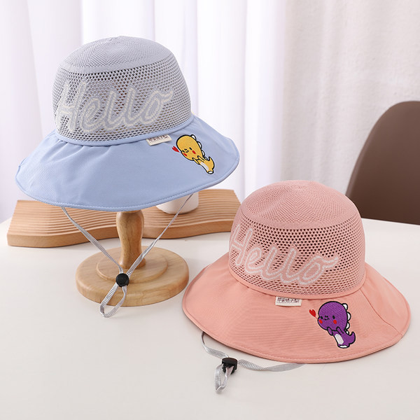 Dječji tekstilni šešir sa širokim obodom i vezom