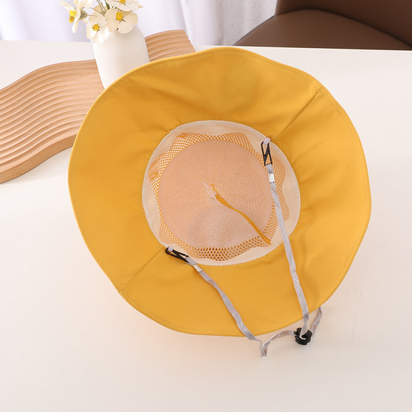 Dječji tekstilni šešir sa širokim obodom i vezom