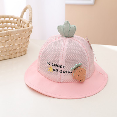 Ljetna kapa s vezom i 3D elementom