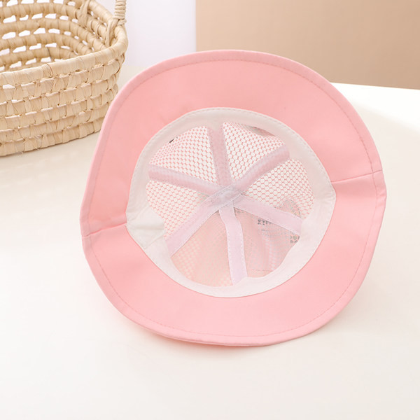 Ljetna kapa s vezom i 3D elementom