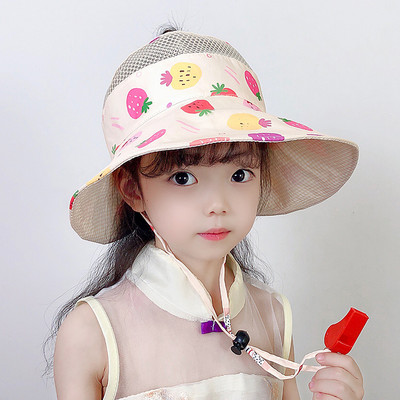 Παιδικό υφασμάτινο καπέλο με διχτυωτό μέρος και χρώμα απλικέ