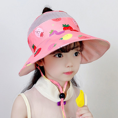 Παιδικό υφασμάτινο καπέλο με διχτυωτό μέρος και χρώμα απλικέ