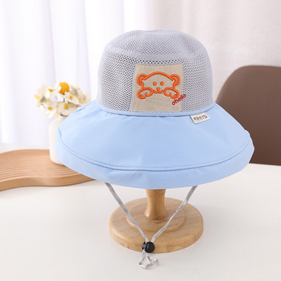 Tekstiilist müts võrgu ja laia äärega