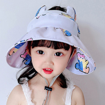 Детска шапка с апликации за момичета