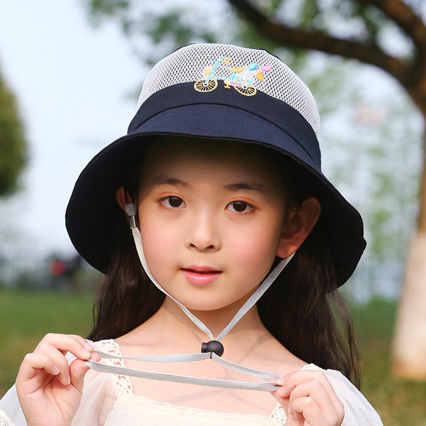 Suvine tikandiga võrkmüts