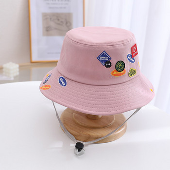 Пролетно-лятна шапка с цветни апликации