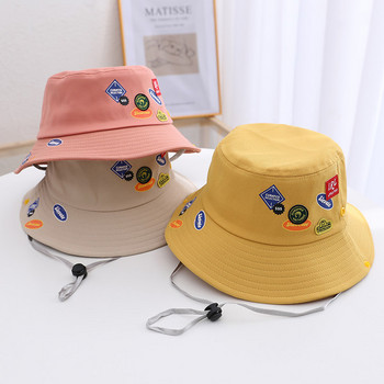 Καπέλο άνοιξη-καλοκαίρι με πολύχρωμες εφαρμογές