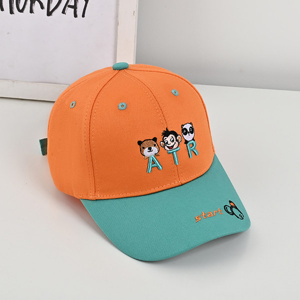 Visiiri ja tikandiga lastemüts