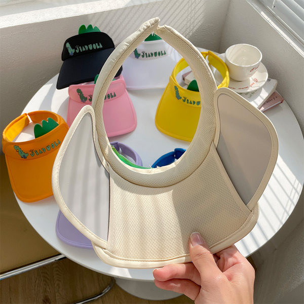 Laste visiir kirjade ja 3D elementidega