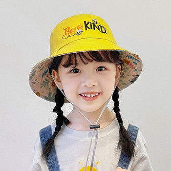 Детска шапка тип рибарска с периферия и бродиран надпис 