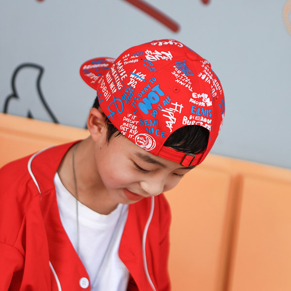 Tekstilna bejzbol kapa s uzorkom u boji