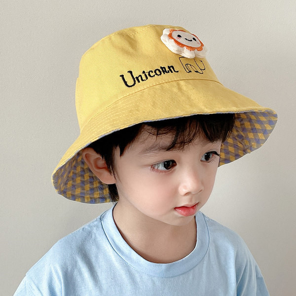 Moodne kirjaga lastemüts tüdrukutele