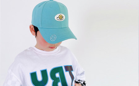 Visiiri ja aplikatsiooniga pesapallimüts