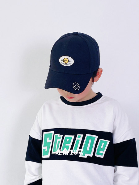 Visiiri ja aplikatsiooniga pesapallimüts