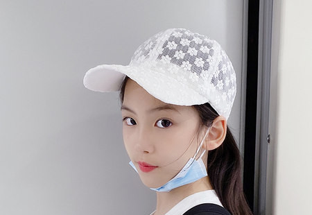 Laste suvine visiiriga pitsist müts