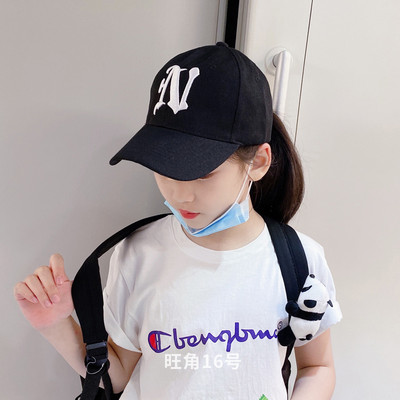 Pesapallimütsiga tekstiilist müts tüdrukutele