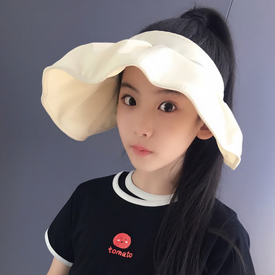 Laia äärega tekstiilist lastevisiir